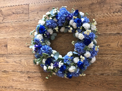 Blue Loose Wreath