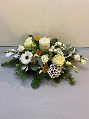 Snowy Table Arrangement