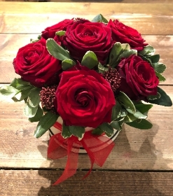 Red rose hat box